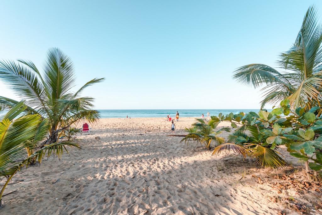 Coastal Express Inn & Suites #1 At 681 Ocean Drive Islote Екстериор снимка